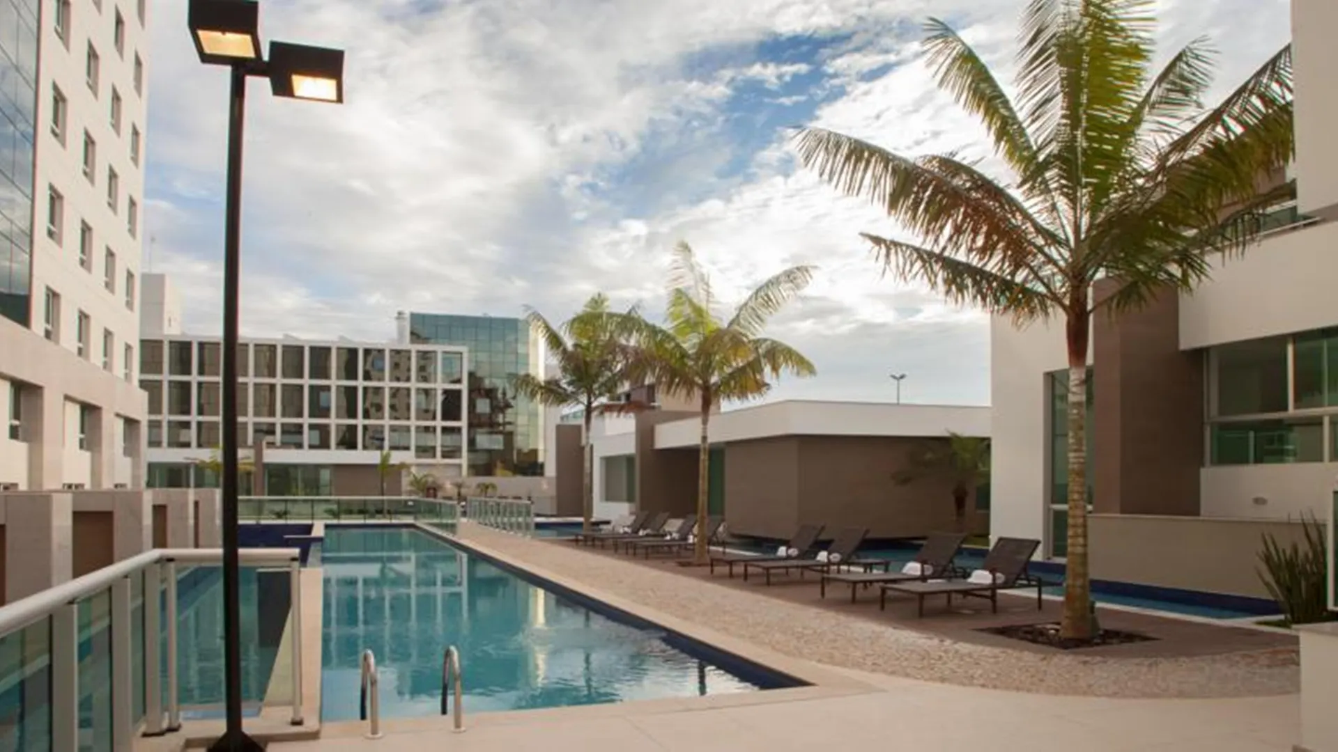 Jade Hotel Brasilia 5*,