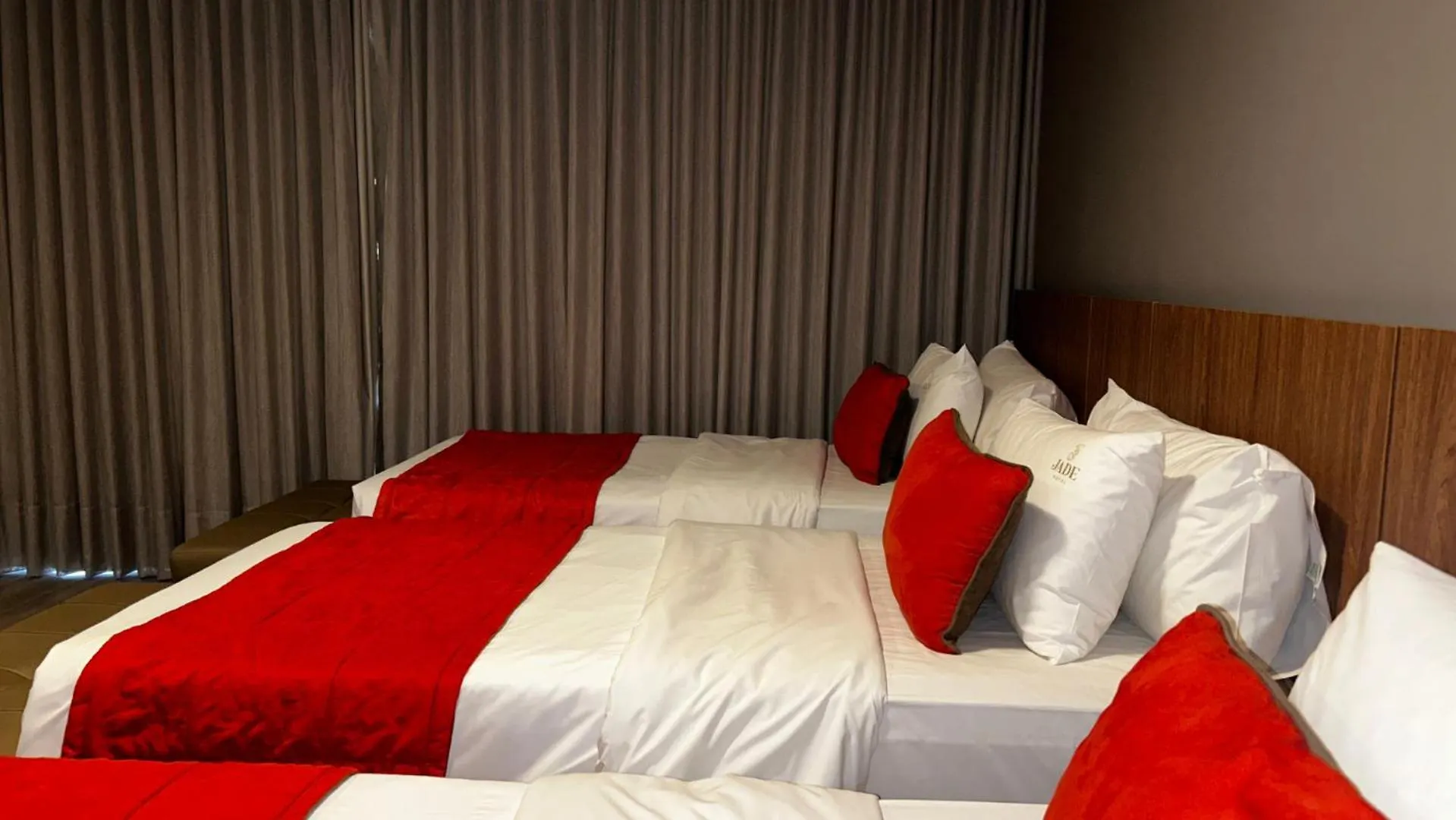 Jade Hotel Brasilia 5*,